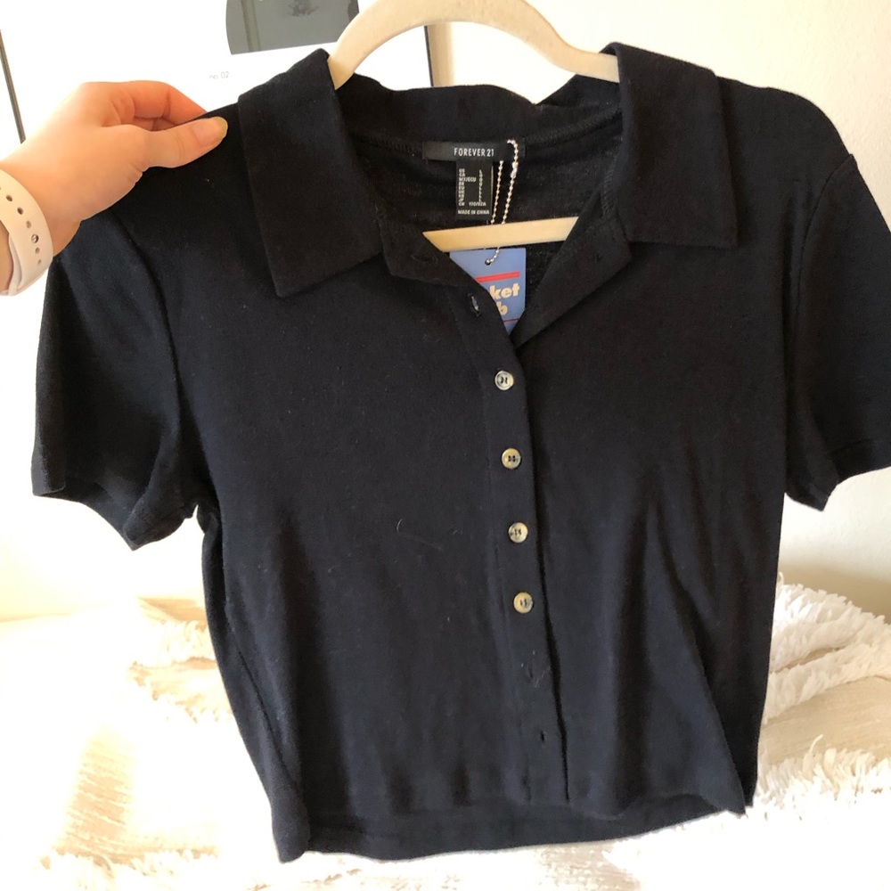 Black cotton collared crop